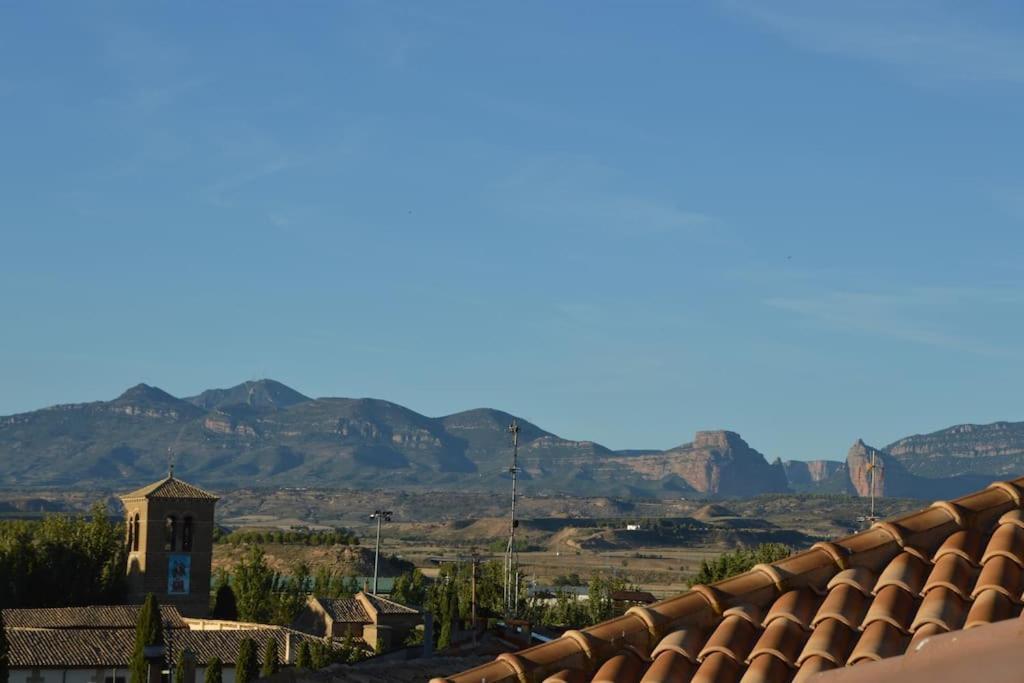 Atico Con Terrazas, Garaje Y Ascensor En El Casco Antiguo Daire Huesca Dış mekan fotoğraf